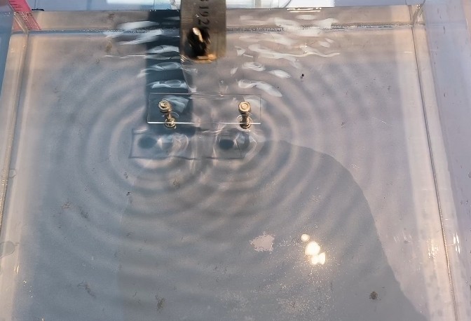 什么是相消干涉？什么是相長干涉？