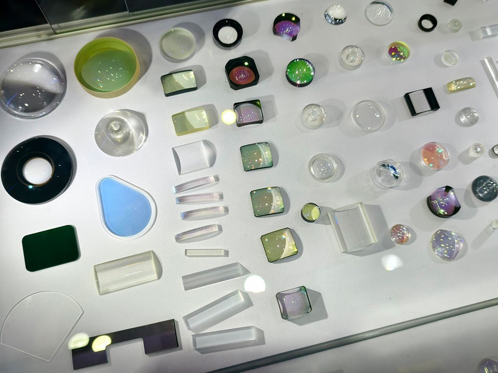 激埃特往期CMEF透鏡棱鏡展品